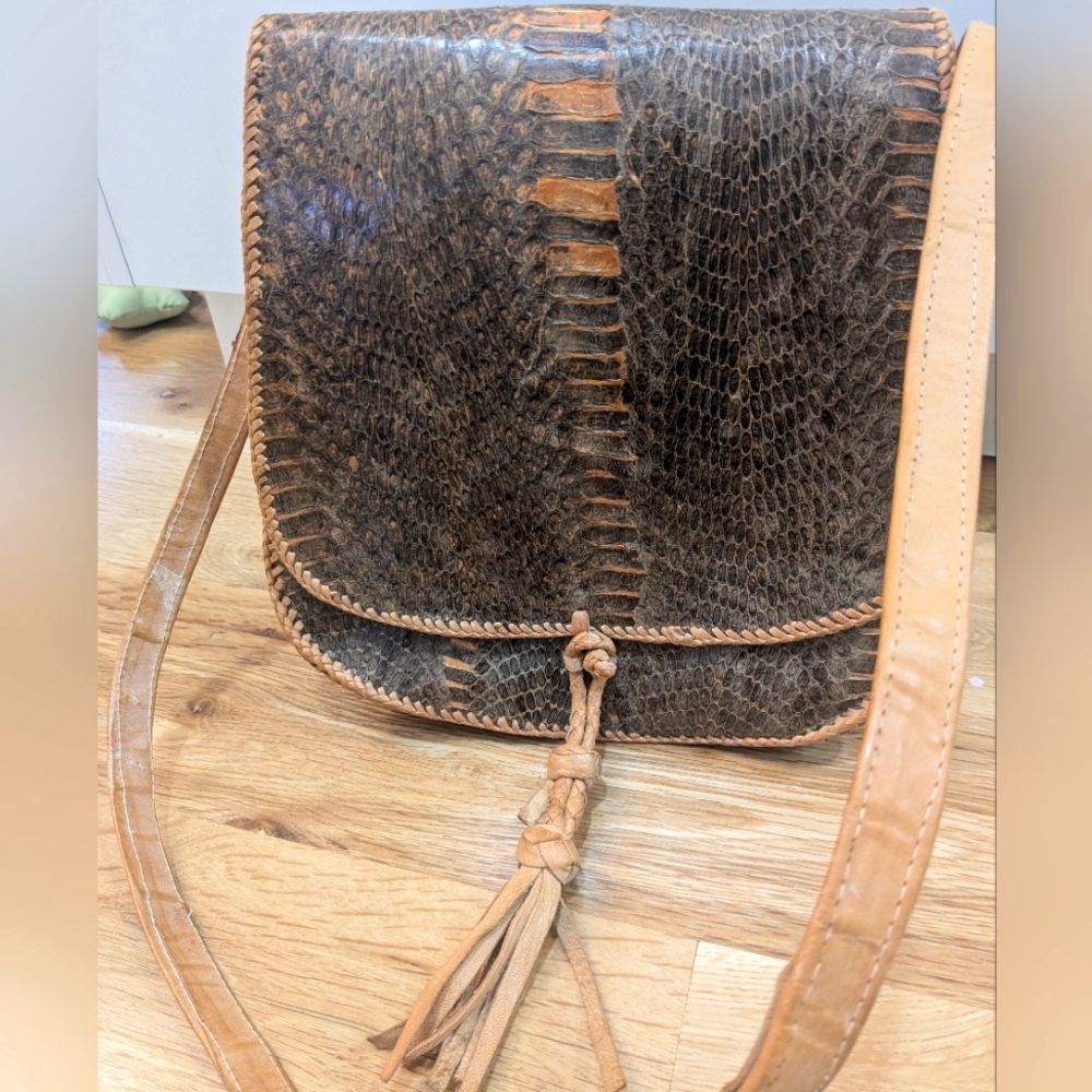 Vintage snakeskin leather crossbody purse